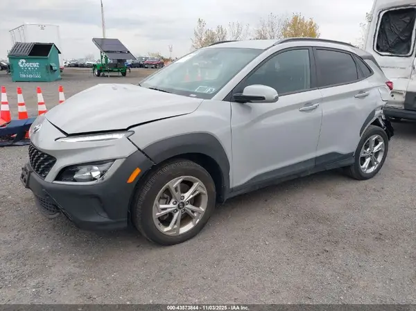 KM8K6CAB6PU036749 2023 HYUNDAI KONA - Image 2