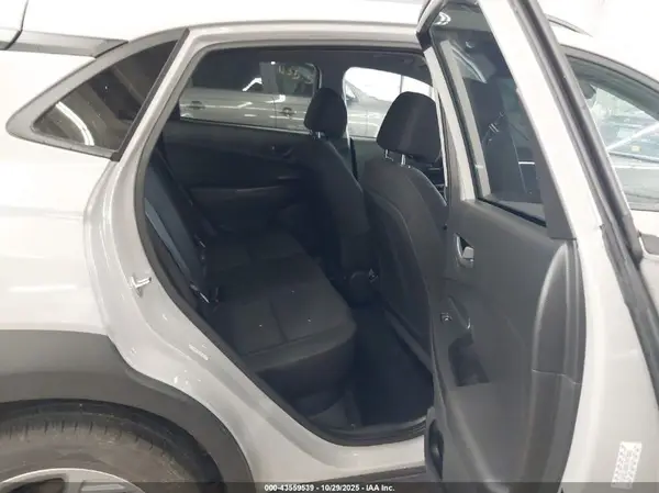 KM8K6CAB6PU947003 2023 HYUNDAI KONA - Image 8