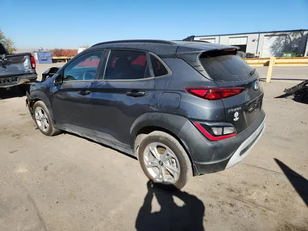 KM8K6CAB7NU803795 2022 HYUNDAI KONA - Image 2