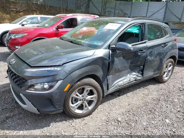 KM8K6CAB7NU825795 2022 HYUNDAI KONA - Image 2