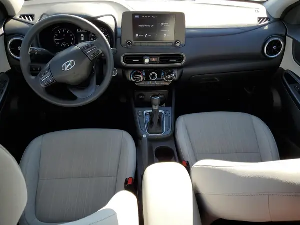 KM8K6CAB7NU828695 2022 HYUNDAI KONA - Image 8