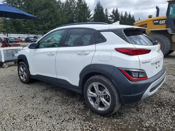 KM8K6CAB7NU836747 2022 HYUNDAI KONA - Image 2