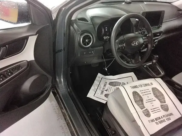 KM8K6CAB7PU000357 2023 HYUNDAI KONA - Image 2