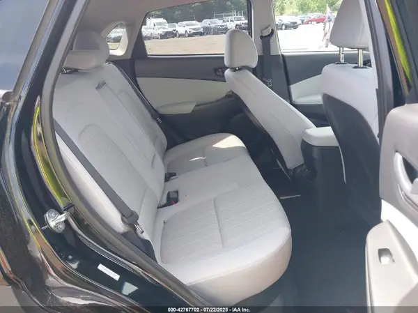 KM8K6CAB7PU002755 2023 HYUNDAI KONA - Image 8