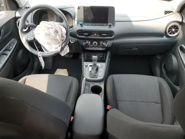 KM8K6CAB7PU043841 2023 HYUNDAI KONA - Image 8