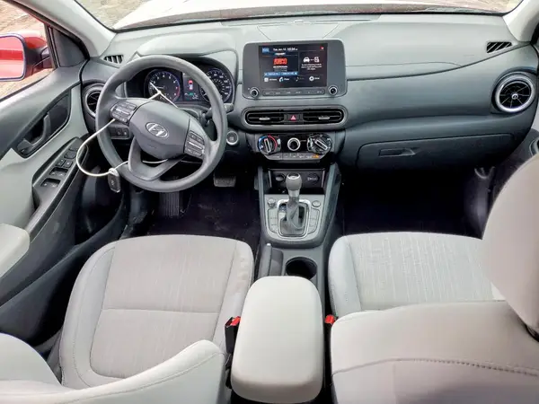 KM8K6CAB7PU061210 2023 HYUNDAI KONA - Image 8