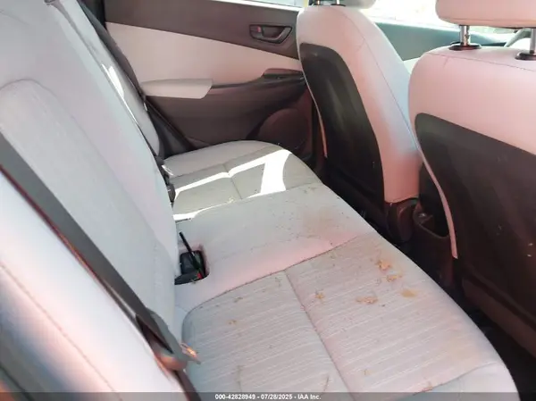 KM8K6CAB7PU935880 2023 HYUNDAI KONA - Image 8