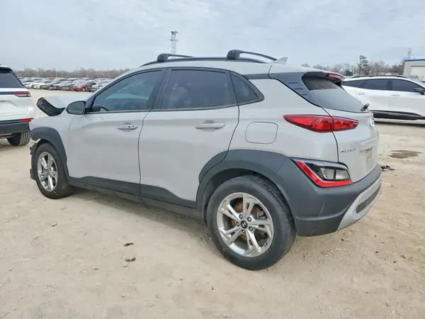 KM8K6CAB7PU970175 2023 HYUNDAI KONA - Image 2