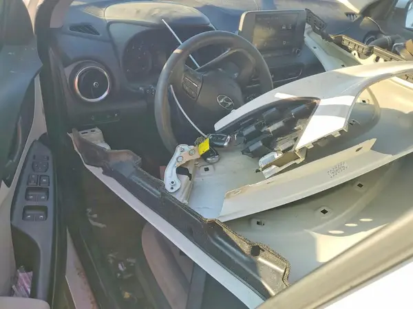 KM8K6CAB7PU977241 2023 HYUNDAI KONA - Image 8