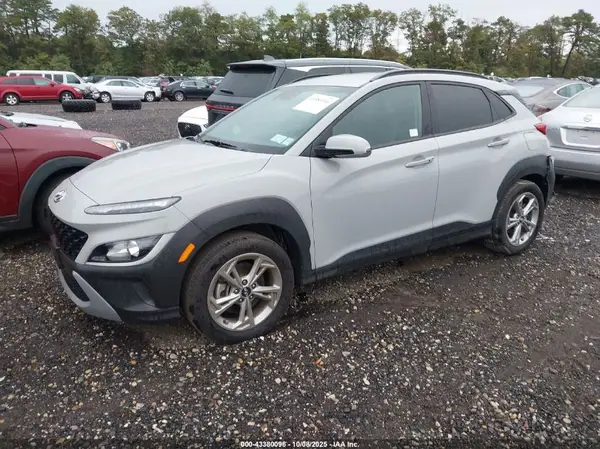 KM8K6CAB7PU981953 2023 HYUNDAI KONA - Image 2