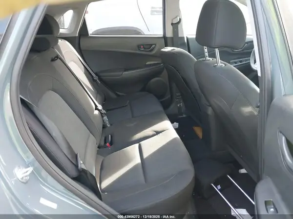 KM8K6CAB8NU886914 2022 HYUNDAI KONA - Image 8