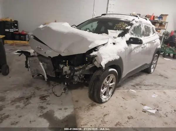KM8K6CAB8PU018415 2023 HYUNDAI KONA - Image 2