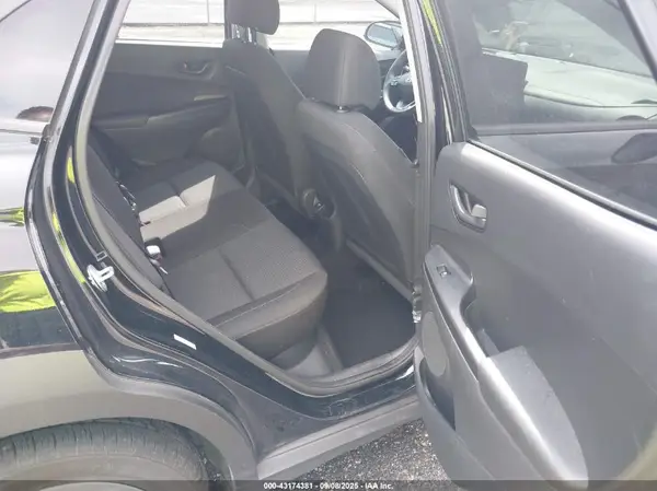 KM8K6CAB8PU046103 2023 HYUNDAI KONA - Image 8