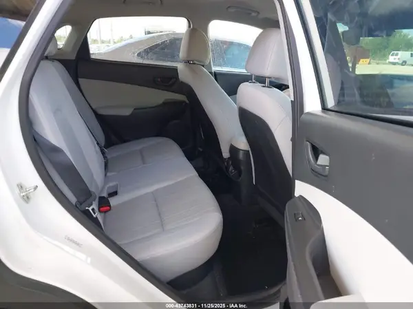 KM8K6CAB8PU963655 2023 HYUNDAI KONA - Image 8