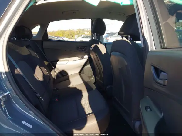 KM8K6CAB9NU838323 2022 HYUNDAI KONA - Image 8
