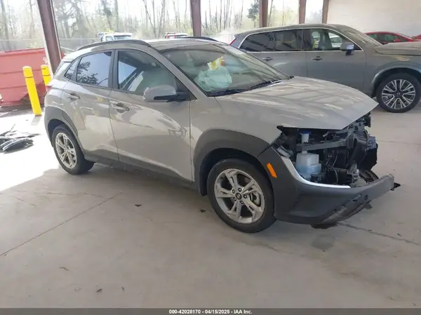 KM8K6CAB9NU920584 2022 HYUNDAI KONA - Image 1