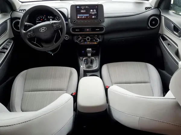 KM8K6CAB9PU930177 2023 HYUNDAI KONA - Image 8