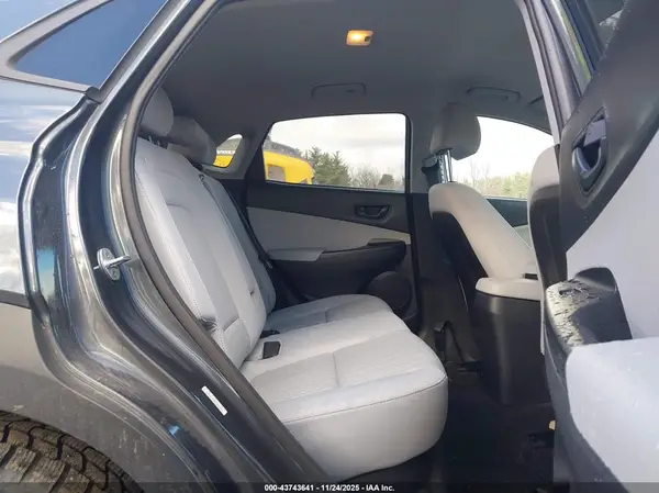 KM8K6CABXNU780352 2022 HYUNDAI KONA - Image 8
