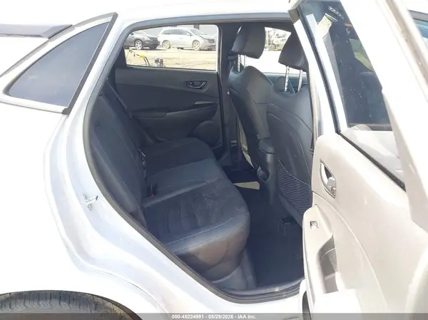 KM8KH3AC4NU005211 2022 HYUNDAI KONA - Image 8