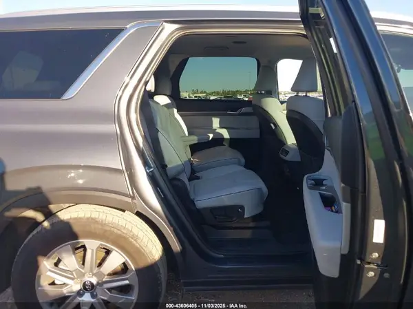 KM8R24GE3SU889975 2025 HYUNDAI PALISADE - Image 8