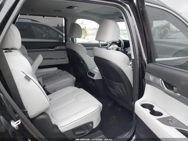 KM8R4DGE4PU529051 2023 HYUNDAI PALISADE - Image 8