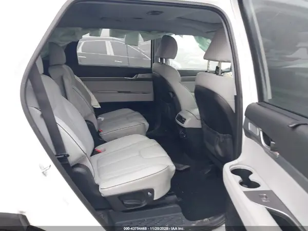 KM8R4DGE6PU554212 2023 HYUNDAI PALISADE - Image 8