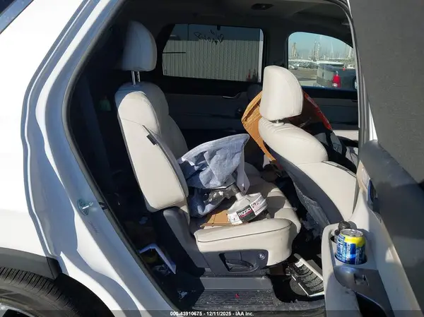 KM8R54GE7PU609909 2023 HYUNDAI PALISADE - Image 8