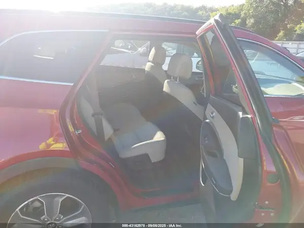 KM8SM4HF0GU140688 2016 HYUNDAI SANTA FE - Image 8