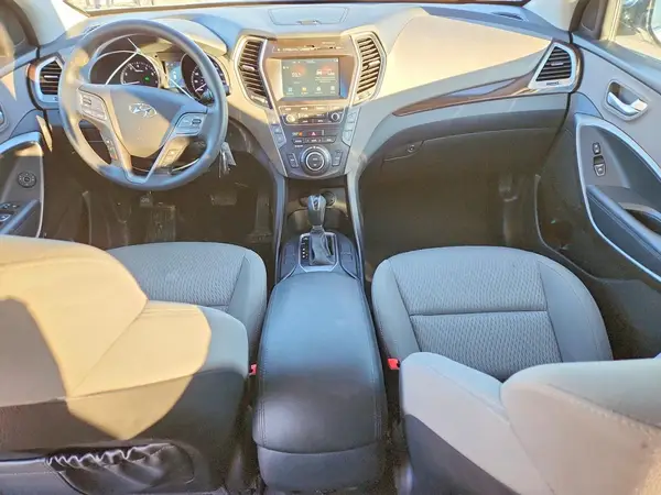 KM8SM4HF0HU188869 2017 HYUNDAI SANTA FE - Image 8