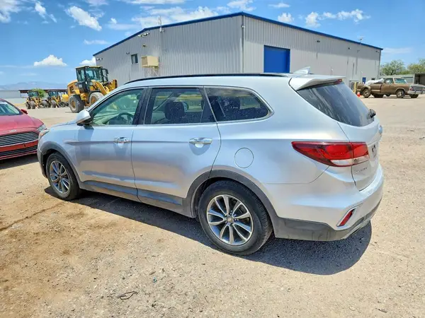 KM8SM4HF0HU205265 2017 HYUNDAI SANTA FE - Image 2
