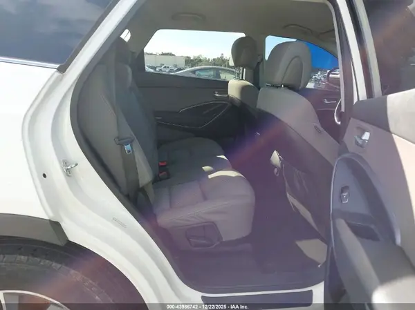KM8SM4HF0HU216671 2017 HYUNDAI SANTA FE - Image 8