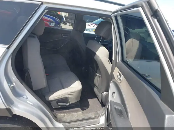 KM8SM4HF0HU220753 2017 HYUNDAI SANTA FE - Image 8