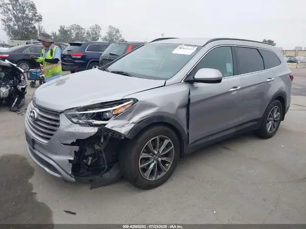 KM8SM4HF0JU268792 2018 HYUNDAI SANTA FE - Image 2
