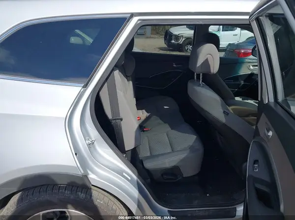 KM8SM4HF1GU158679 2016 HYUNDAI SANTA FE - Image 8
