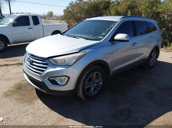 KM8SM4HF1GU161744 2016 HYUNDAI SANTA FE - Image 2