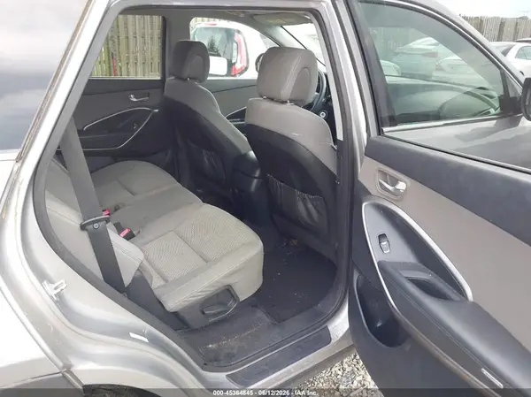 KM8SM4HF1GU162585 2016 HYUNDAI SANTA FE - Image 8