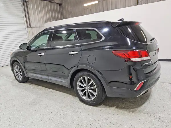 KM8SM4HF1HU177105 2017 HYUNDAI SANTA FE - Image 2