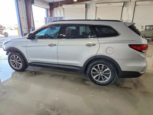 KM8SM4HF1HU184684 2017 HYUNDAI SANTA FE - Image 2