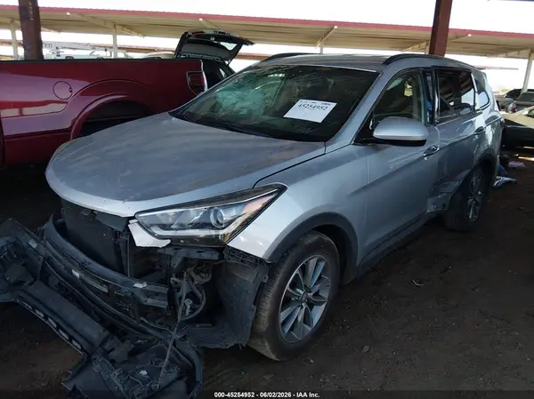 KM8SM4HF1JU270843 2018 HYUNDAI SANTA FE - Image 2
