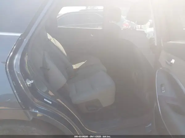 KM8SM4HF1KU304376 2019 HYUNDAI SANTA FE - Image 8