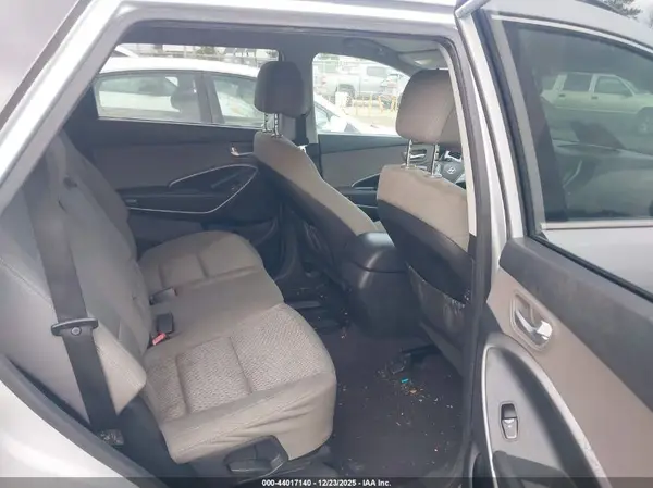KM8SM4HF2HU185942 2017 HYUNDAI SANTA FE - Image 8