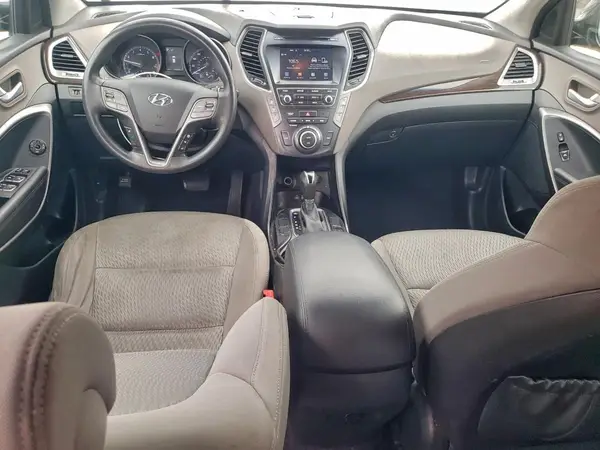 KM8SM4HF2HU205820 2017 HYUNDAI SANTA FE - Image 8