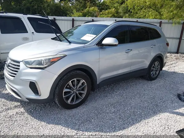 KM8SM4HF2JU264100 2018 HYUNDAI SANTA FE - Image 2