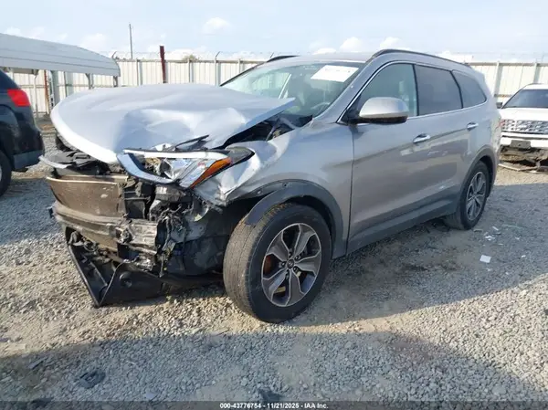 KM8SM4HF3GU154424 2016 HYUNDAI SANTA FE - Image 2