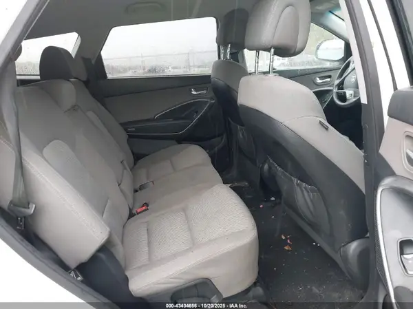 KM8SM4HF3HU182998 2017 HYUNDAI SANTA FE - Image 8