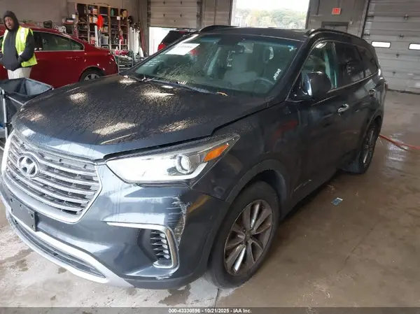 KM8SM4HF3HU208368 2017 HYUNDAI SANTA FE - Image 2