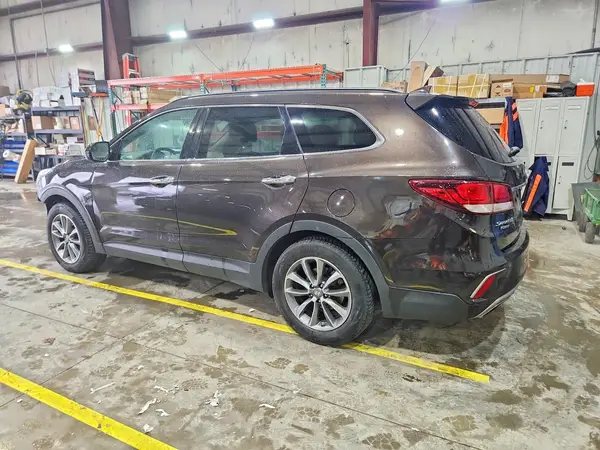 KM8SM4HF3HU219712 2017 HYUNDAI SANTA FE - Image 2