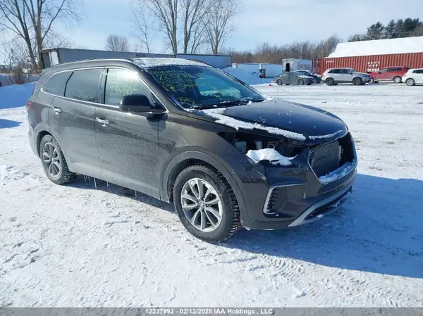 KM8SM4HF3HU235943 2017 HYUNDAI SANTA FE - Image 1