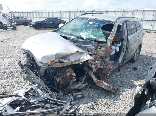 KM8SM4HF3JU266714 2018 HYUNDAI SANTA FE - Image 2