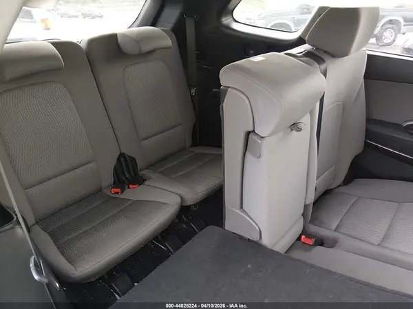 KM8SM4HF3KU304332 2019 HYUNDAI SANTA FE - Image 8